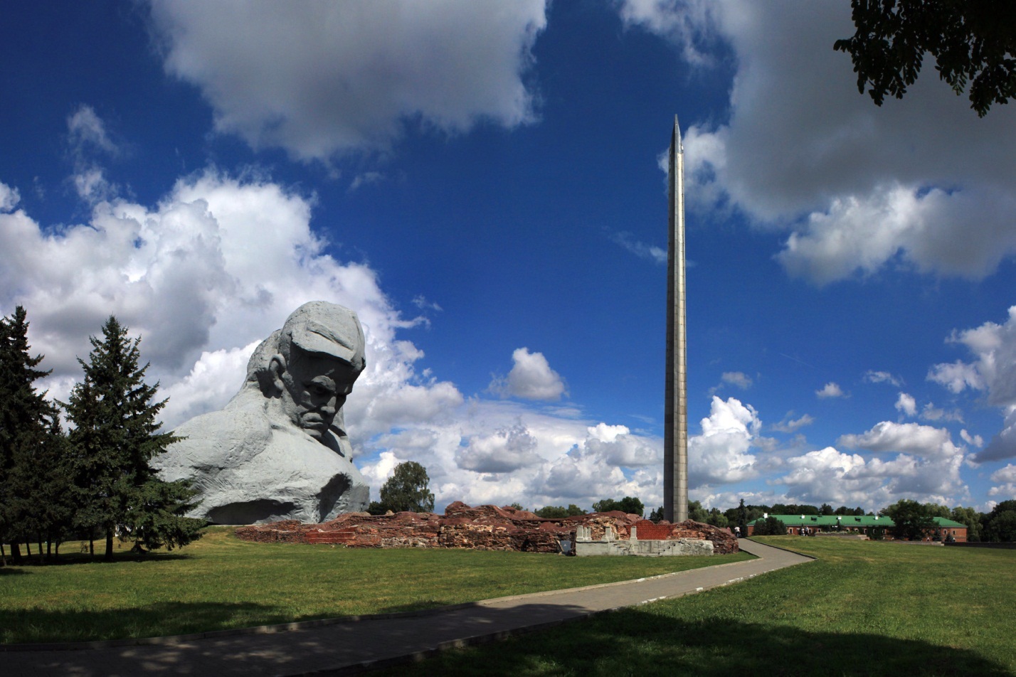 Минск памятники великой отечественной войны фото