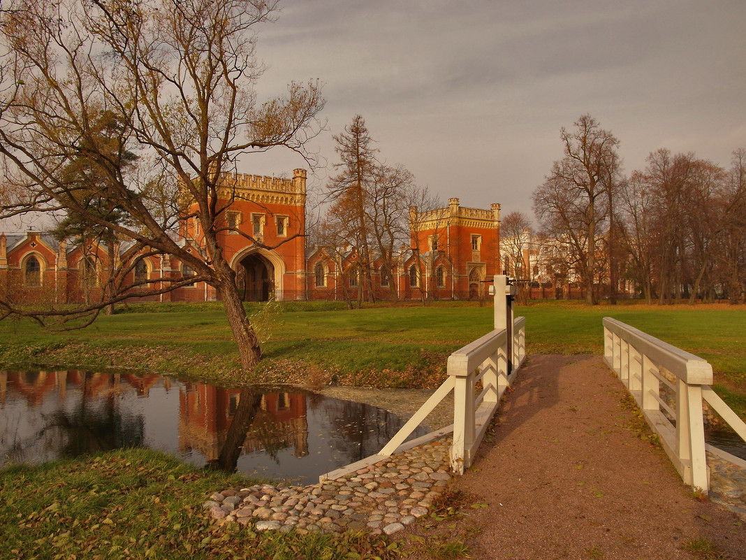 Александрия Петергоф Императорские конюшни